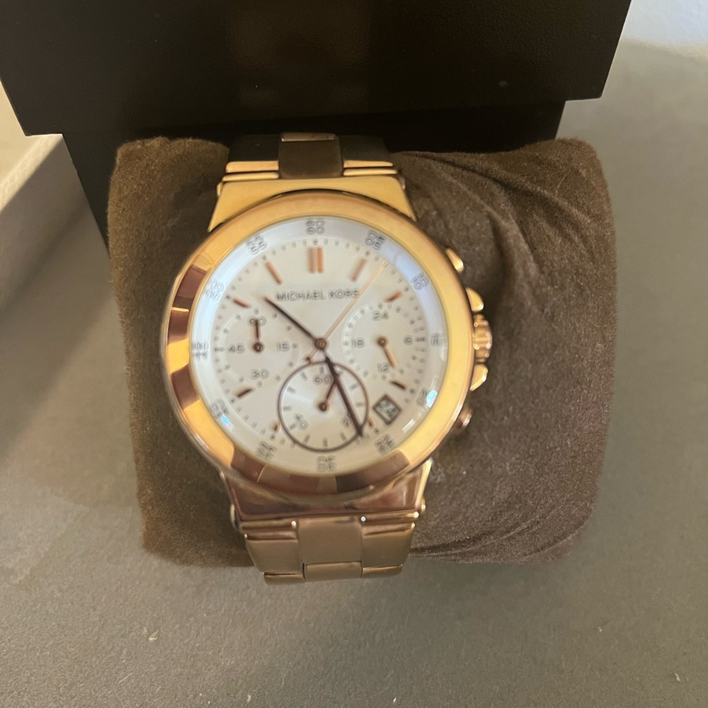 Micheal kors rose gold watch